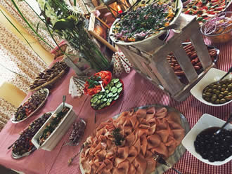 Essen und Trinken bei Bauer Reinhart im Steigerwald Essen und Trinken bei Bauer Reinhart im Steigerwald